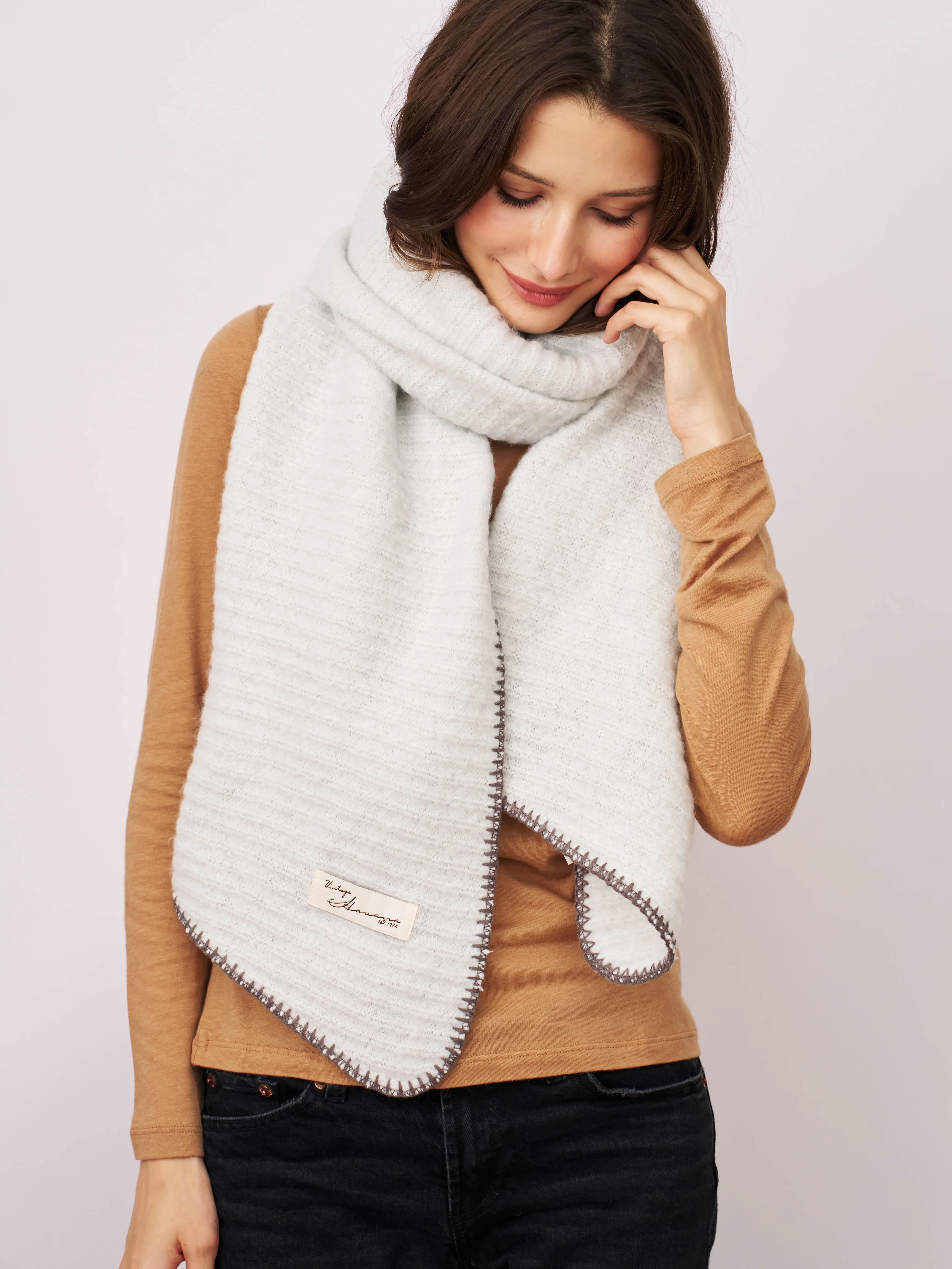 BLANKET STITCH KNIT SCARF - GREY/CHARCOAL - Image 2