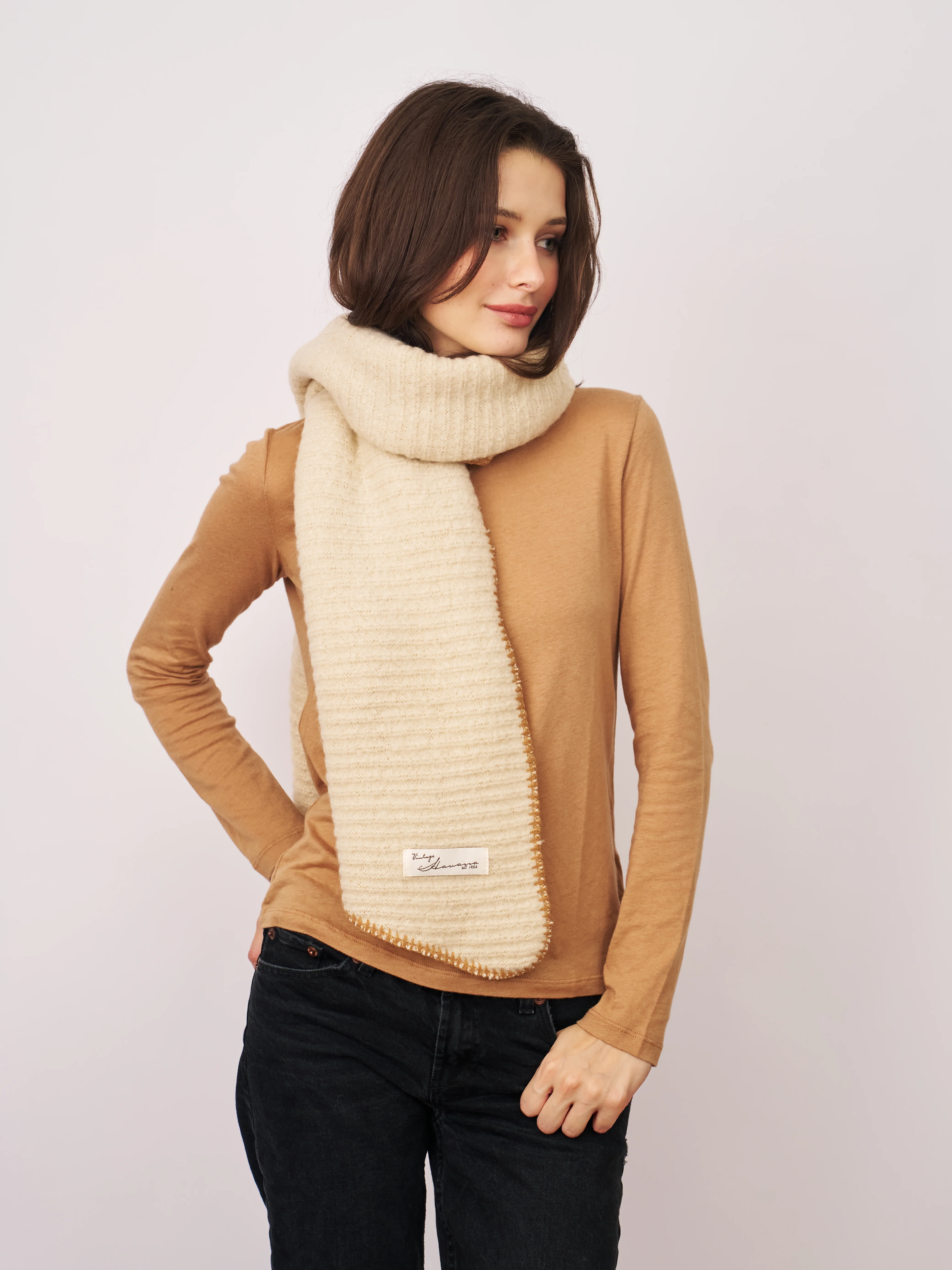 BLANKET STITCH KNIT SCARF - IVORY/WHEAT - Image 2