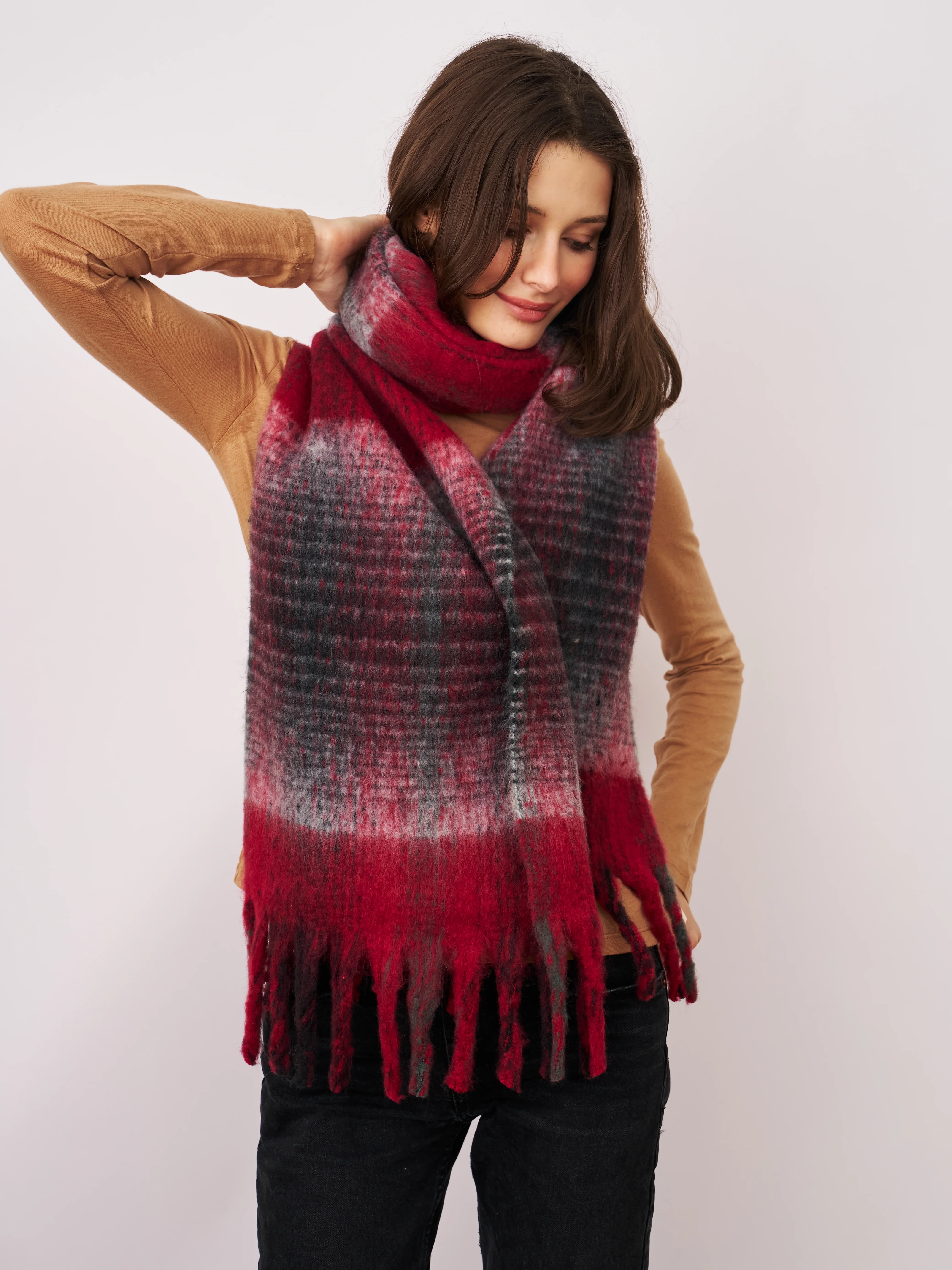 CHECK CHUNKY TASSEL SCARF - RED - Image 2