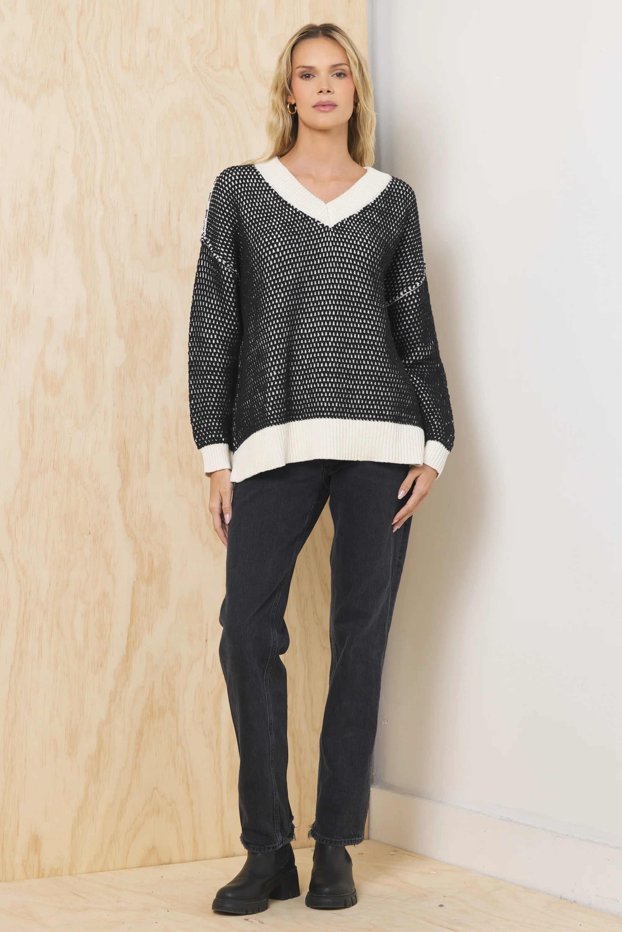 Honeycomb Knit V Neck Sweater - Image 3