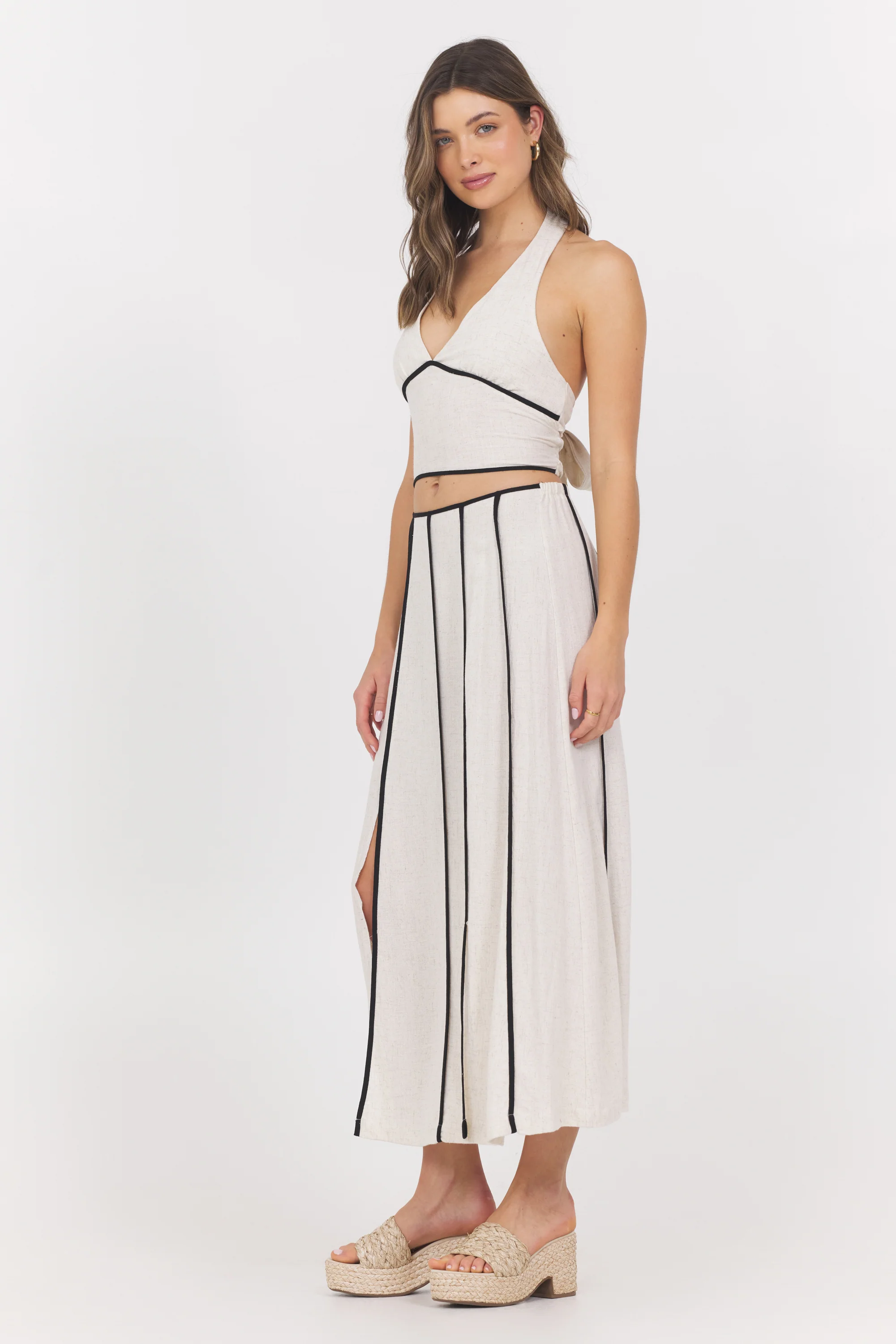 Linen Blend Halter Top w/ Piping - Image 5