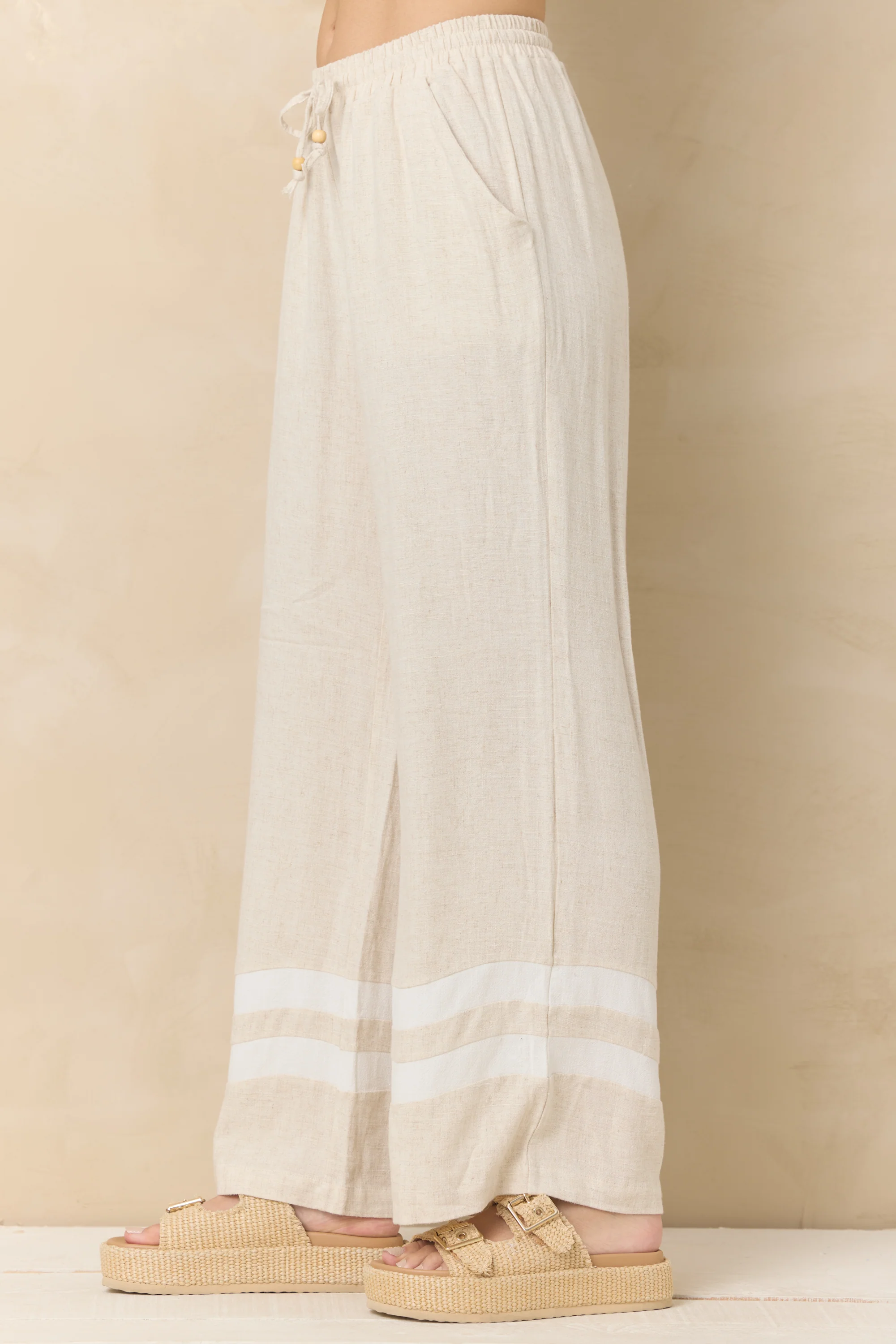 Linen Blend Wide Leg Pant with Contrast Stripe - Image 3