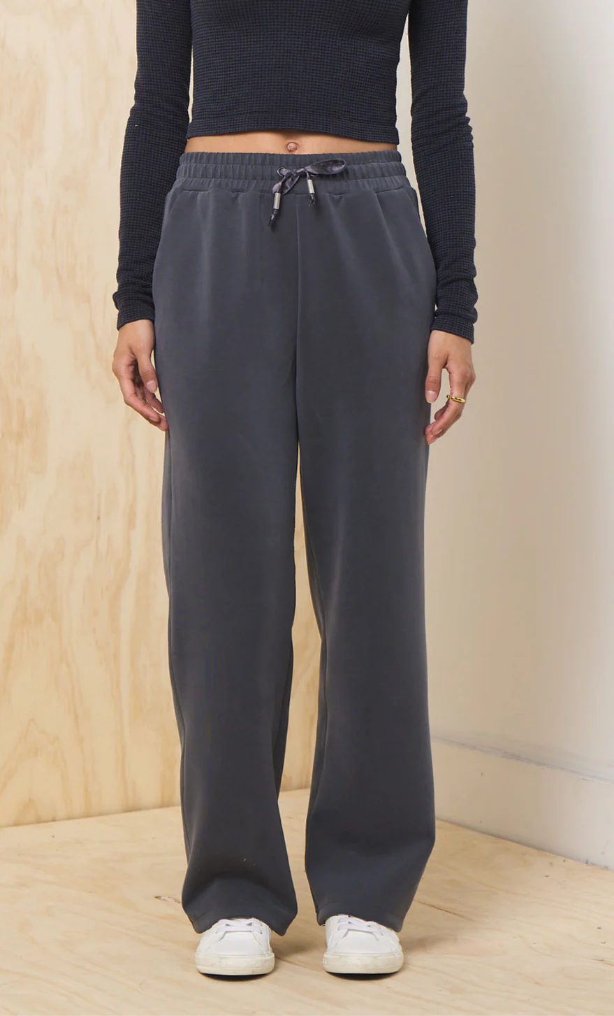Luxe Cloud 2-Piece Set in Graphite - Image 3