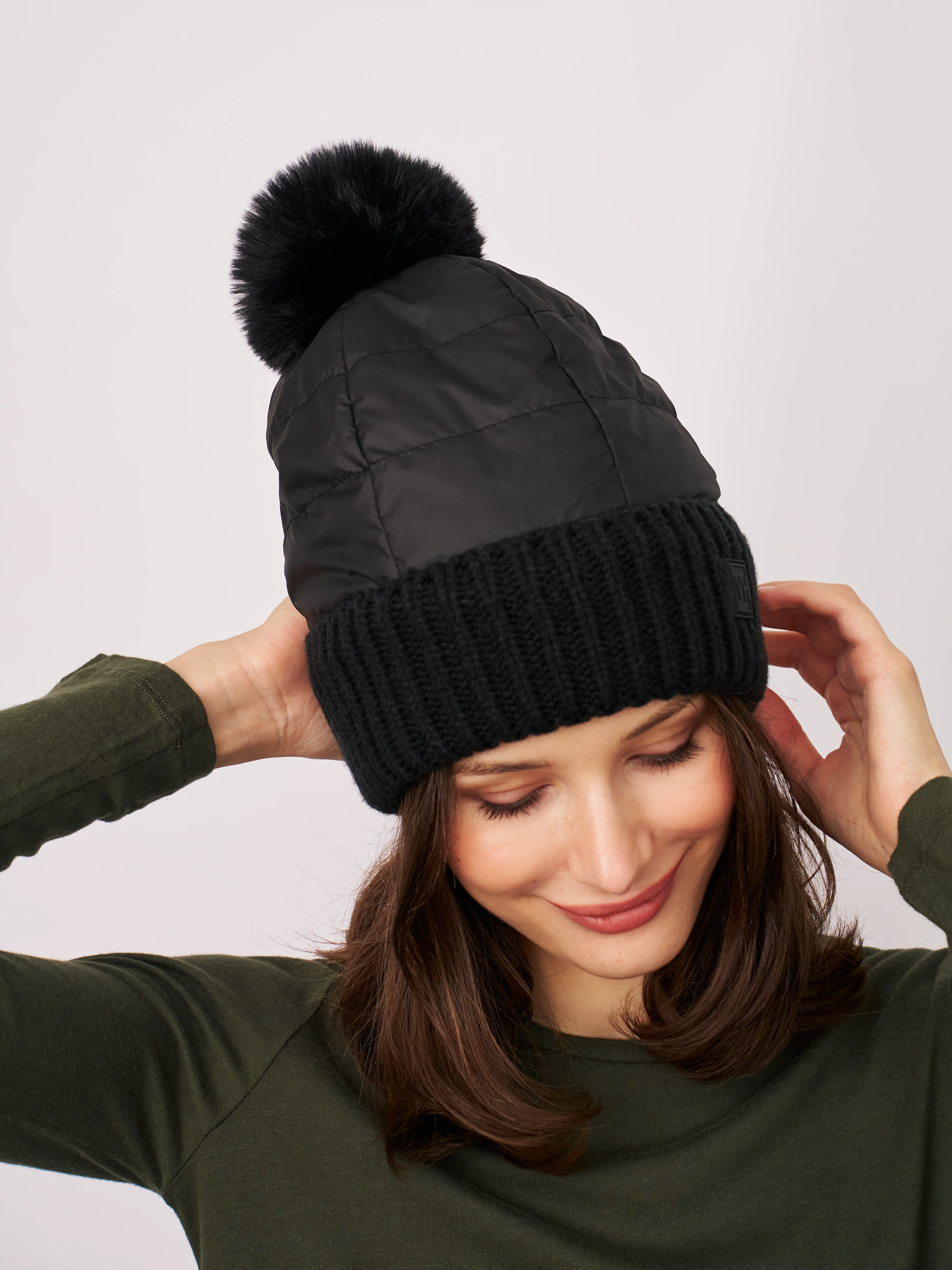 PUFFER POMPOM HAT - BLACK - Image 3
