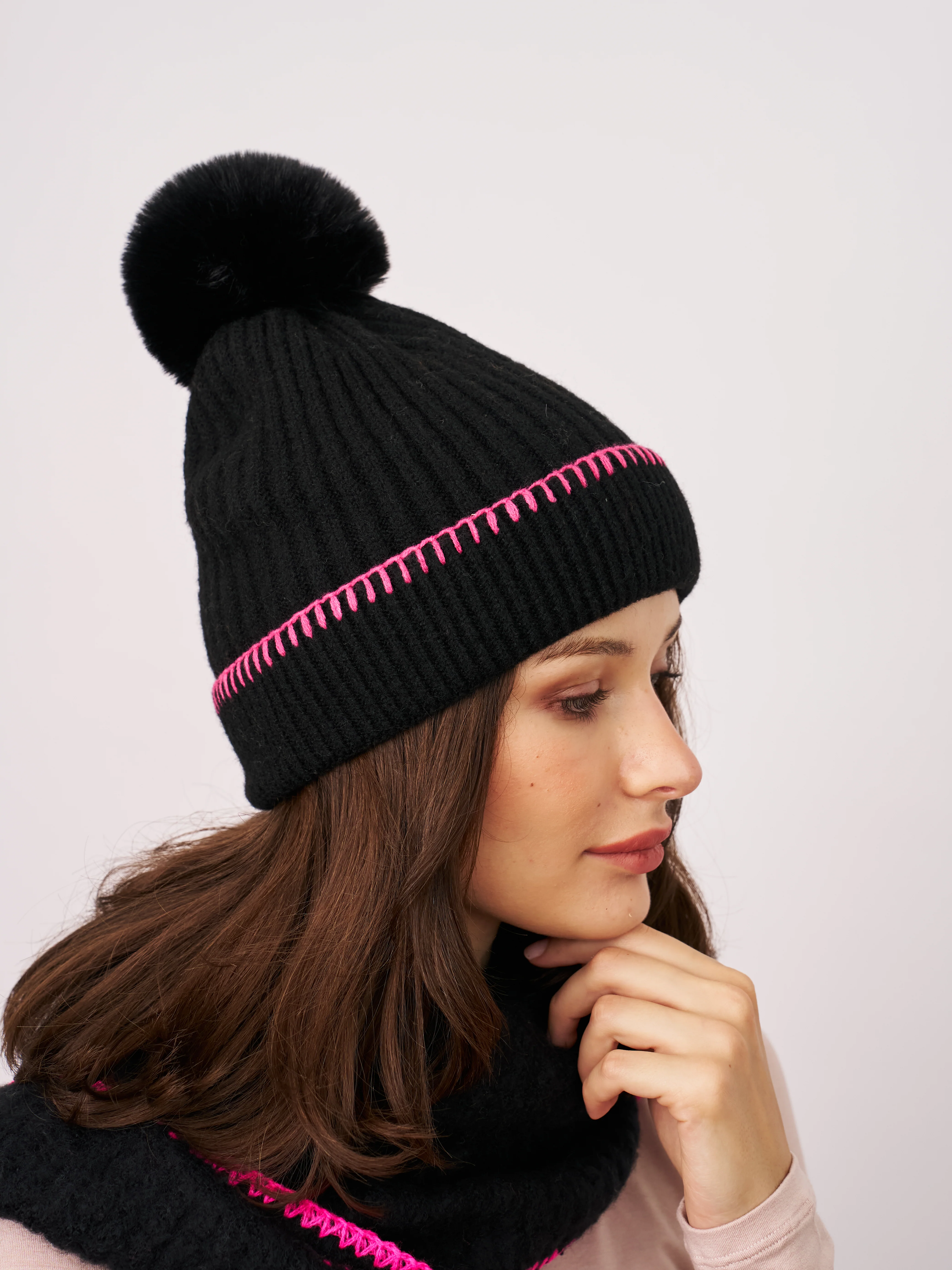 RIBBED POMPOM BEANIE - BLACK/PINK - Image 3
