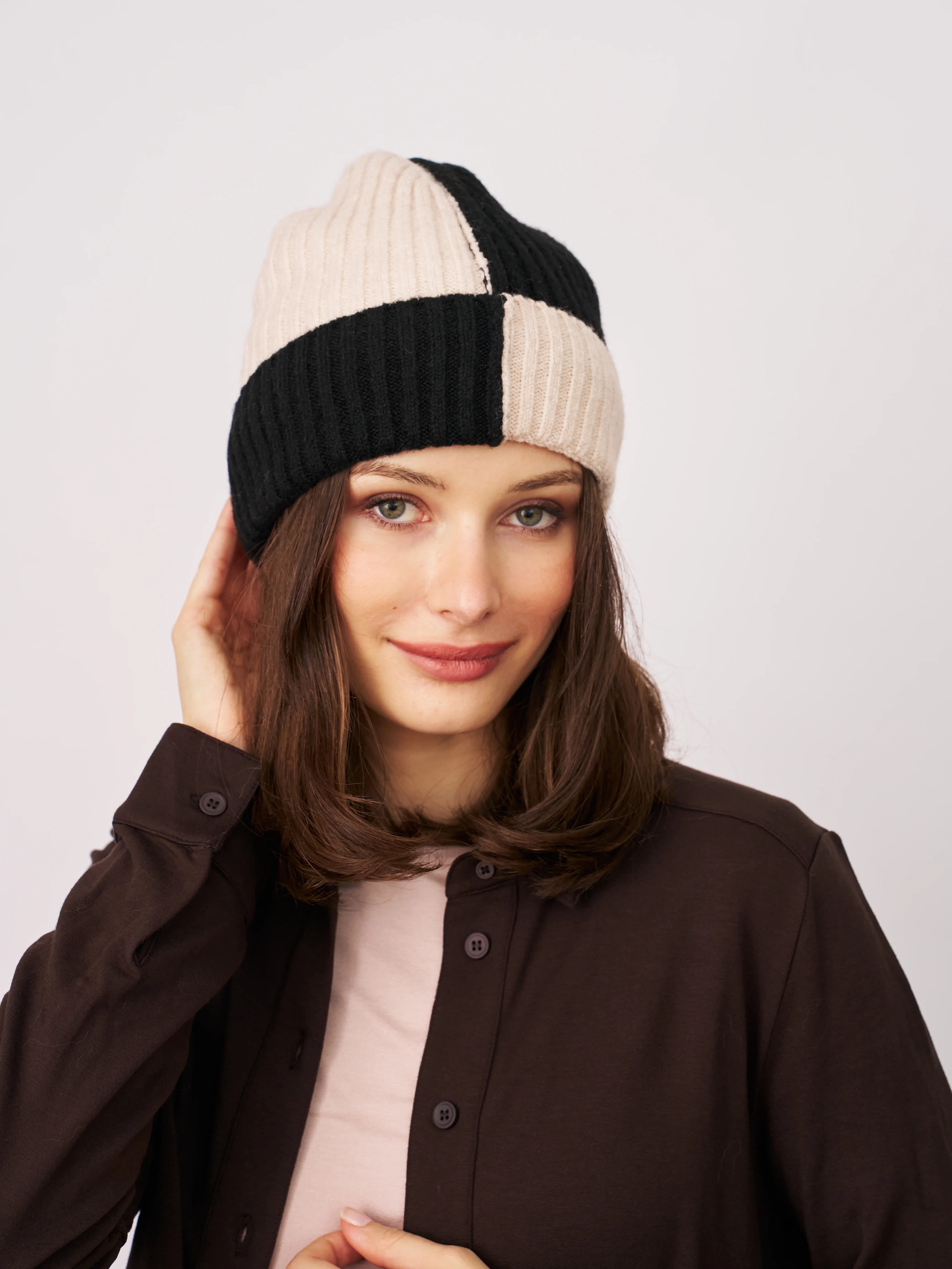 SEAM PATTERN BEANIE - BLACK - Image 2