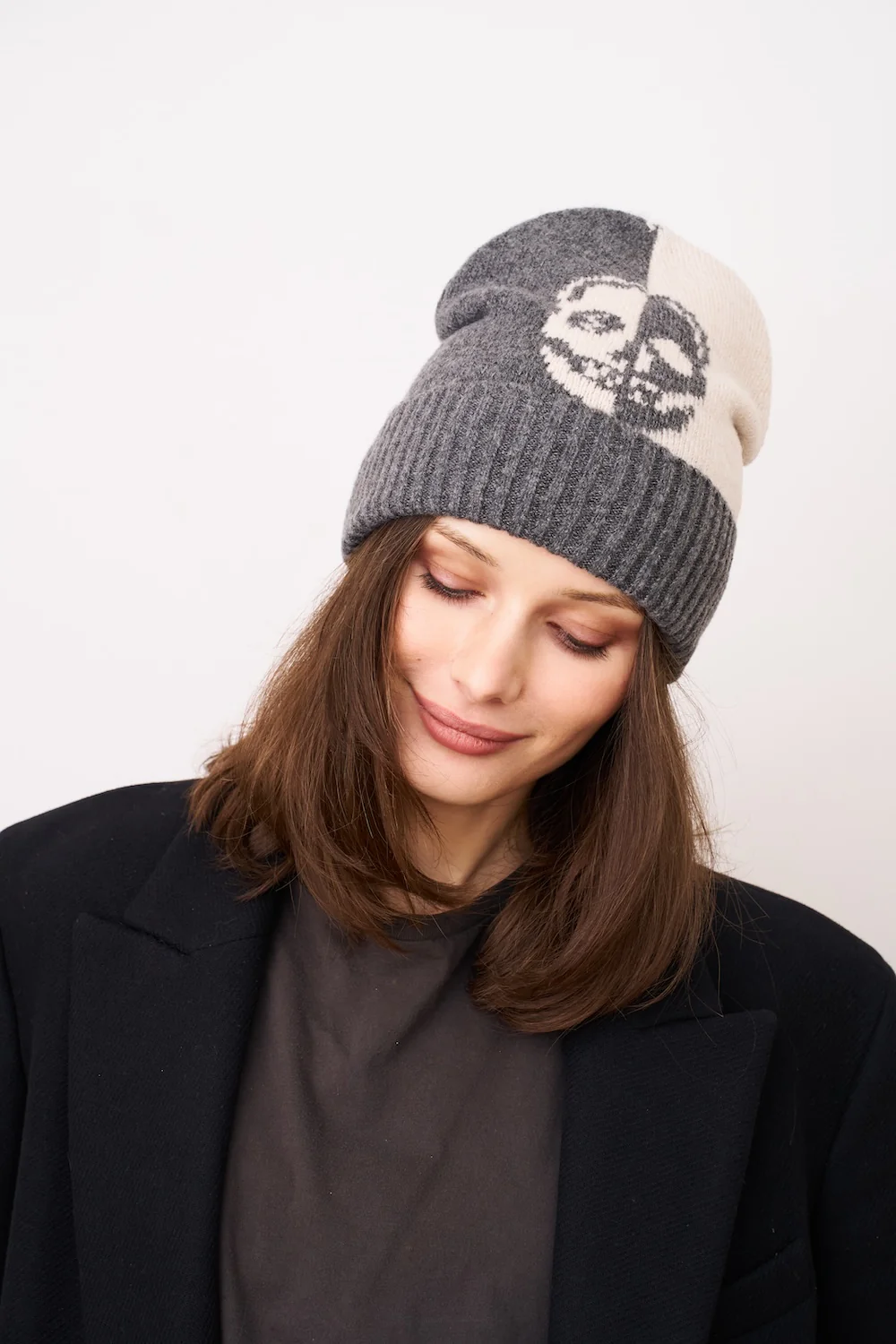SKULL PATTERN BEANIE - Image 2