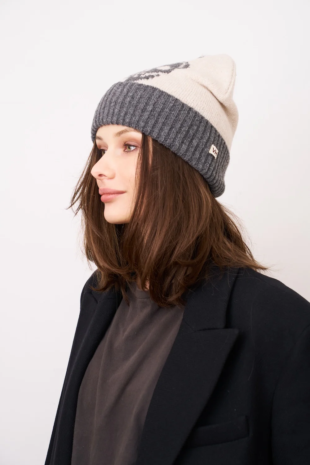 SKULL PATTERN BEANIE - Image 3