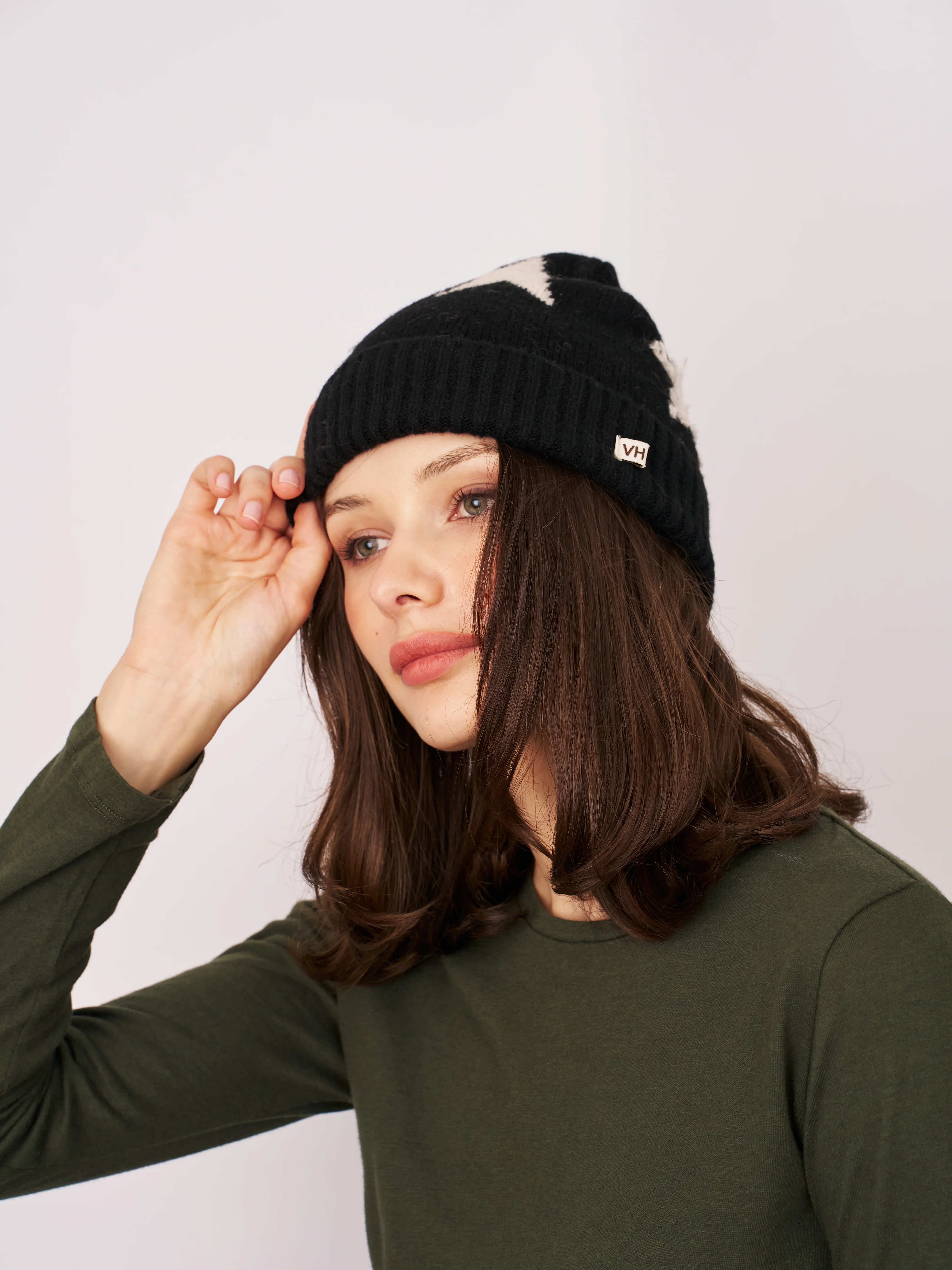 STAR POMPOM BEANIE - Image 3